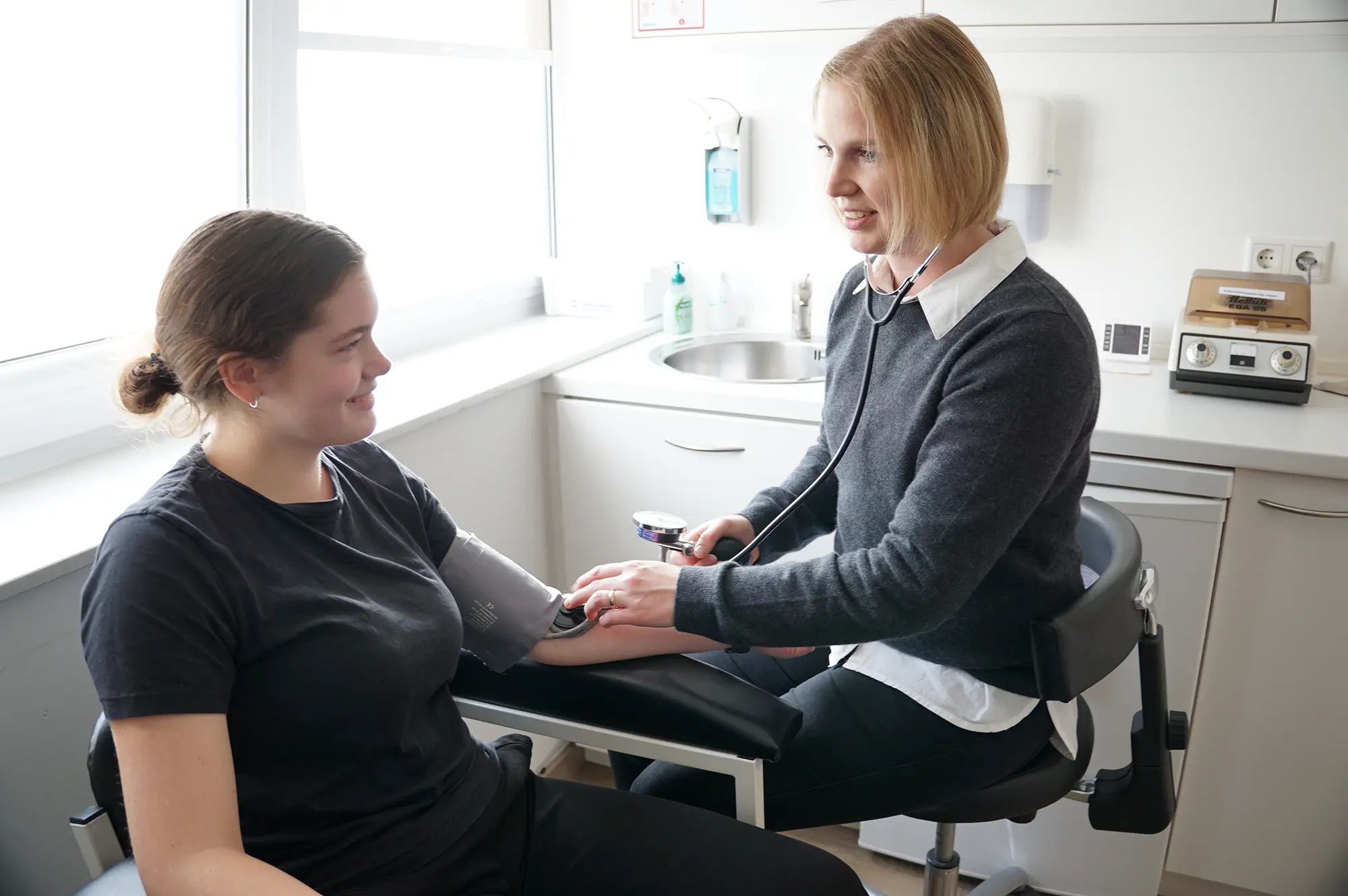 Hausärztliche Praxis Badestraße Behandlung